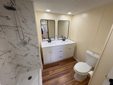 COMPLETLEY REMODELED INSIDE!!! Candlelight Manor offers a - photo 23