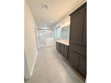 Welcome to this stunning 4-bedroom, 3-bathroom home located in - photo 25