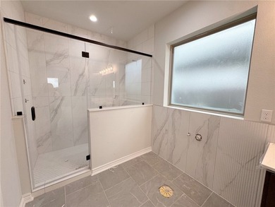 Welcome to this stunning 4-bedroom, 3-bathroom home located in - photo 26
