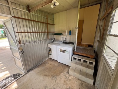 COMPLETLEY REMODELED INSIDE!!! Candlelight Manor offers a - photo 28