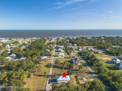 Experience coastal living with this new home that's just a 1/4 - photo 3