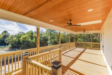 Experience coastal living with this new home that's just a 1/4 - photo 5