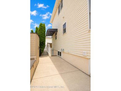 Welcome to 172 Hopkins Ave! This beautifully maintained - photo 42