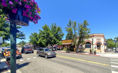 Stunning two-story home tucked away on Overlake Court in - photo 44