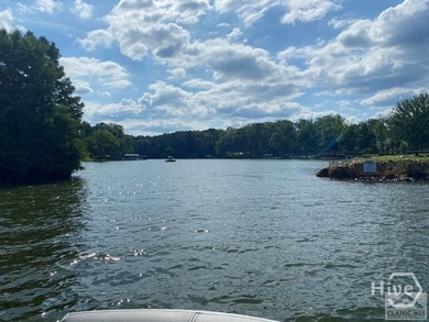 Just 2 miles south of The Ritz Carlton on Lake Oconee in Reese's - photo 3