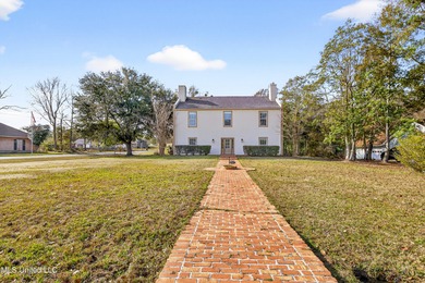 Twin Lakes Home For Sale in Diamondhead Mississippi