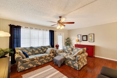 Location, location, location! Impeccable turnkey 1-bedroom, 1 - photo 18