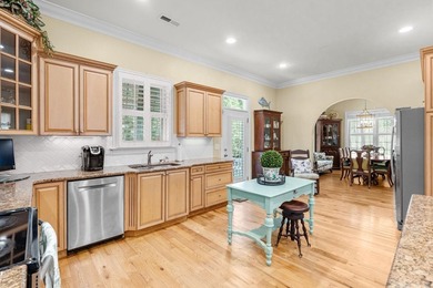 Welcome to your own private coastal retreat! This gorgeous 4 Bed - photo 20