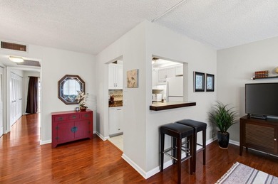 Location, location, location! Impeccable turnkey 1-bedroom, 1 - photo 23