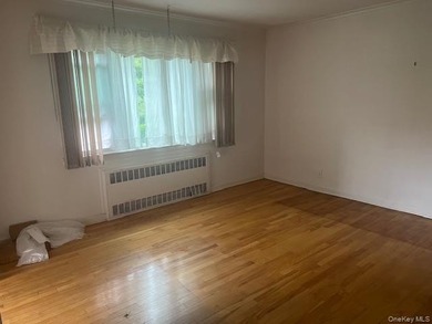 Rare Found Lot 50x100 In The Central Of Little Neck. Short - photo 2