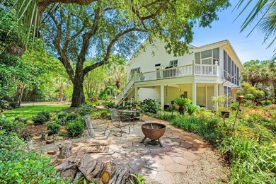 Welcome to your own private coastal retreat! This gorgeous 4 Bed - photo 43
