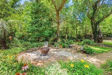 Welcome to your own private coastal retreat! This gorgeous 4 Bed - photo 44
