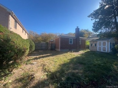 Rare Found Lot 50x100 In The Central Of Little Neck. Short - photo 6