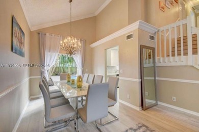 Beautiful renovated five bedroom with private gated community - photo 5