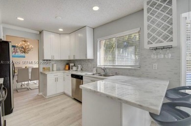 Beautiful renovated five bedroom with private gated community - photo 7