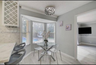 Beautiful renovated five bedroom with private gated community - photo 9