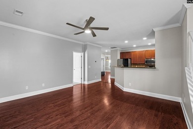 Welcome to this beautifully well maintained, move in ready patio - photo 10