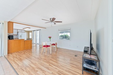 Welcome to this charming 2-bedroom, 2-bathroom mobile home - photo 17