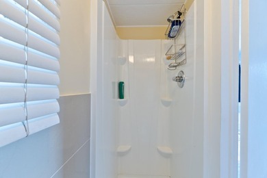 Welcome to this charming 2-bedroom, 2-bathroom mobile home - photo 23