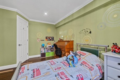 Welcome to this inviting and well-designed apartment in the - photo 12
