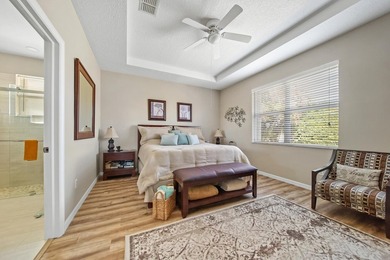 Welcome to this well-kept Georgian model home in the gated - photo 15