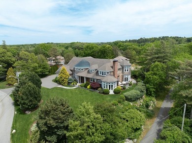 Perched above Ipswich Bay on a gentle rise in coveted Norwood - photo 2