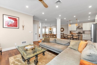 Welcome to this beautiful beachside Colonial located in the - photo 12