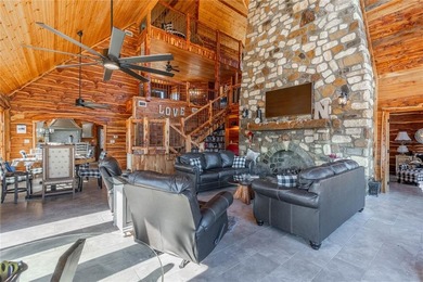 Luxury cabin combined with rustic coziness located in the - photo 12