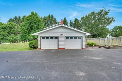 Enjoy comfortable living in this 3-bedroom, 1-bath bi-level home - photo 13
