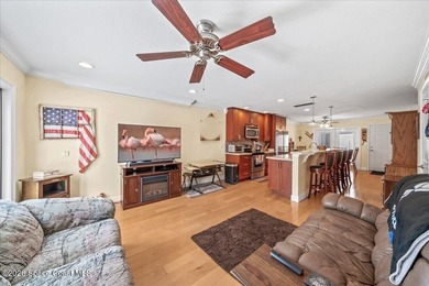 Beautiful 2 Bedroom, 2 and half Bathrooms Townhome with a one - photo 13