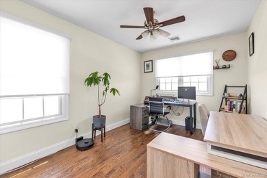 Welcome to this beautiful beachside Colonial located in the - photo 16