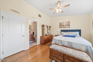 Beautiful 2 Bedroom, 2 and half Bathrooms Townhome with a one - photo 17