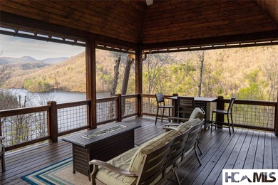Picture perfect best describes this beautifully appointed, fully - photo 18