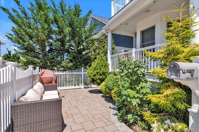 Welcome to this beautiful beachside Colonial located in the - photo 23