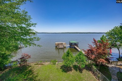 Impeccably designed and built, this lake home has numerous - photo 5