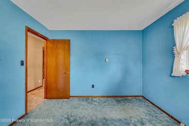 Enjoy comfortable living in this 3-bedroom, 1-bath bi-level home - photo 27