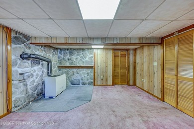 Enjoy comfortable living in this 3-bedroom, 1-bath bi-level home - photo 34