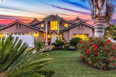 A rare opportunity in Parkmont awaits! A Mediterranean Oasis - photo 5