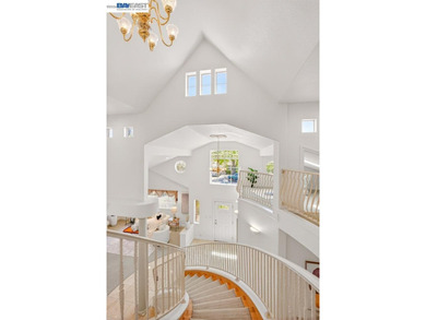 A rare opportunity in Parkmont awaits! A Mediterranean Oasis - photo 7