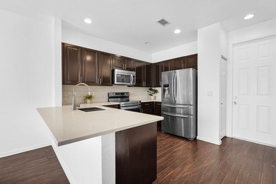 FHA AND VA Approved Lakefront townhouse with peaceful water - photo 4