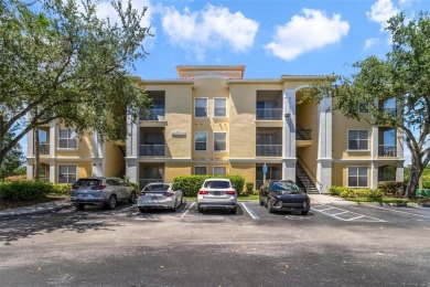 Lake Condo Sale Pending in Maitland, Florida