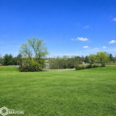 Build your dream home in the beautiful community of Sun Valley - photo 1