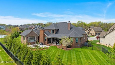 MULTI-GENERATIONAL LIVING AT ITS FINEST! Looking for custom home - photo 5