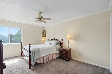 Welcome home to this beautifully maintained ranch in the heart - photo 11