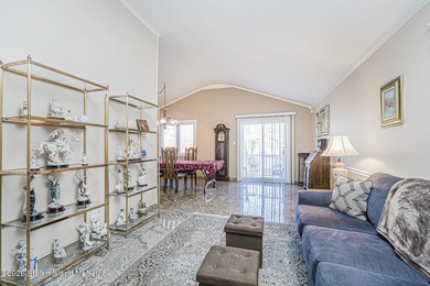 Beautiful extra-large single-family semi that offers the space - photo 13
