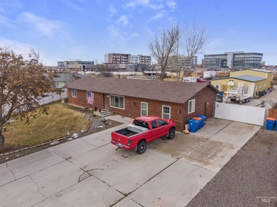 Bring your investors! Great location for so many things,. This - photo 8