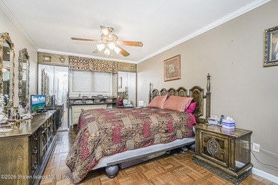 Beautiful extra-large single-family semi that offers the space - photo 18