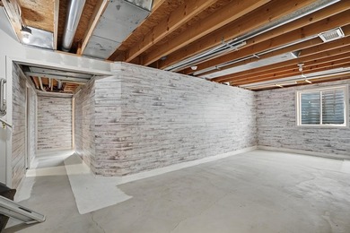 Welcome home to this beautifully maintained ranch in the heart - photo 19