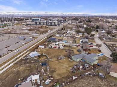 Bring your investors! Great location for so many things,. This - photo 9