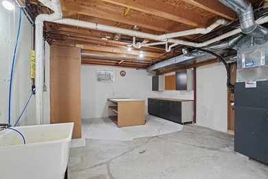Welcome home to this beautifully maintained ranch in the heart - photo 23